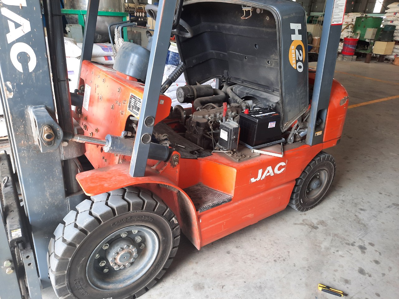 Minh Anh - Thay ắc quy tại Thái Bình cho xe nâng hàng Minh Anh - Thay ắc quy tại Thái Bình cho xe nâng hàng