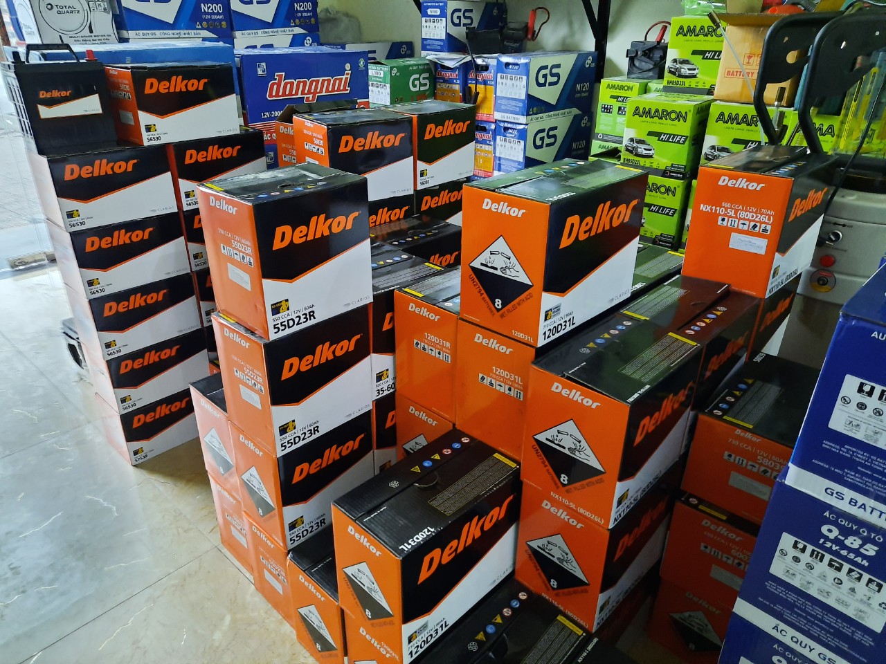 Ắc quy chính hãng luôn sẵn hàng tại kho Ắc Quy Minh Anh Ắc quy chính hãng luôn sẵn hàng tại kho Ắc Quy Minh Anh