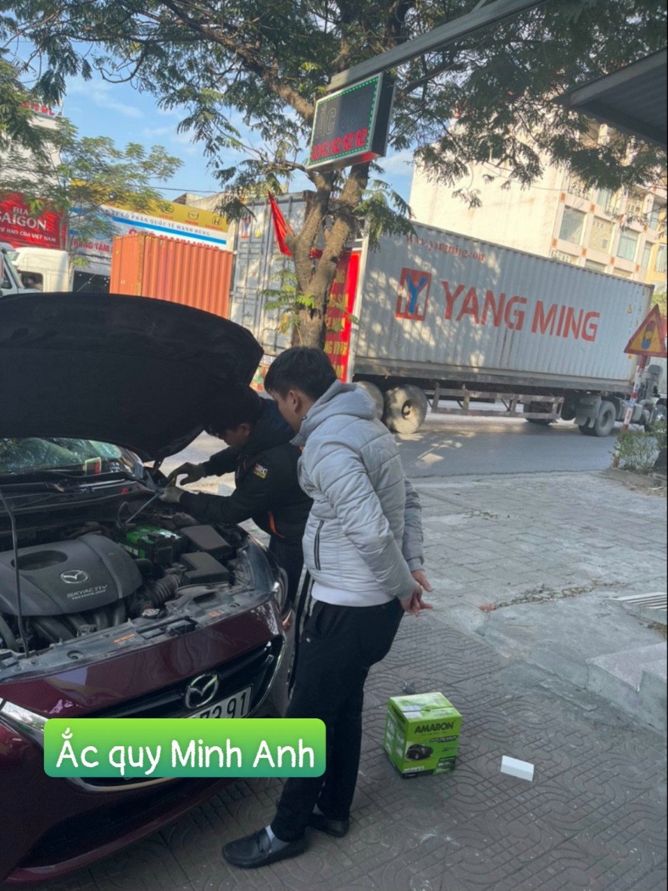 Minh Anh - thay ắc quy AMARON chính hãng cho xe Mazda I-stop Minh Anh - thay ắc quy AMARON chính hãng cho xe Mazda I-stop