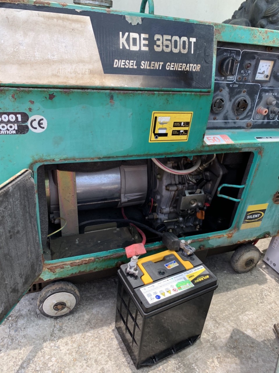 Ắc quy Atlas chính hãng cứu hộ cho máy phát điện Ắc quy Atlas chính hãng cứu hộ cho máy phát điện