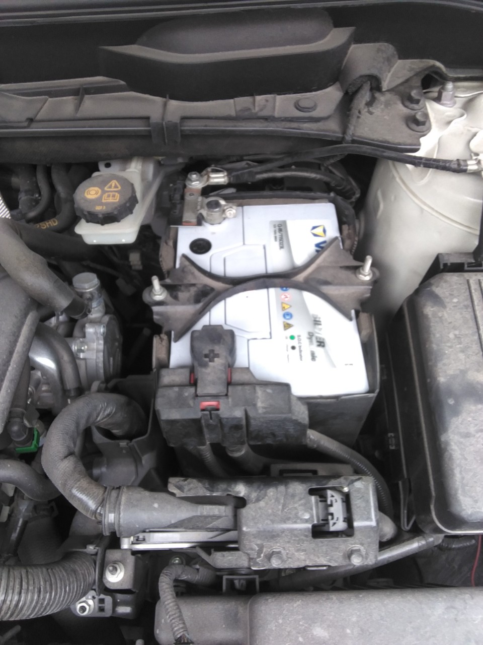 Minh Anh - Thay ắc quy cho xe Mazda Cx 5 chính hãng tận nơi tại Thái Bình Minh Anh - Thay ắc quy cho xe Mazda Cx 5 chính hãng tận nơi tại Thái Bình