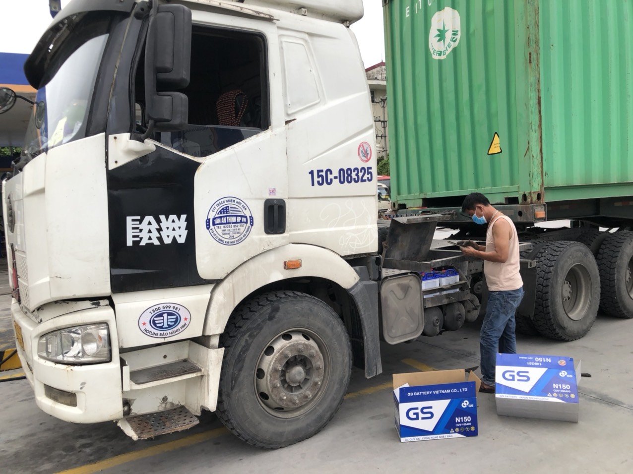 Minh Anh - Thay ắc quy, câu ắc quy tại Vũ Thư nhanh nhất, uy tín, giá rẻ nhất Minh Anh - Thay ắc quy, câu ắc quy tại Vũ Thư nhanh nhất, uy tín, giá rẻ nhất